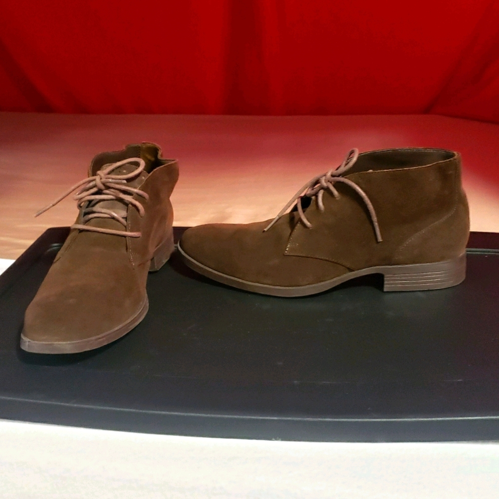 Cole Haan suede chukka boots troop